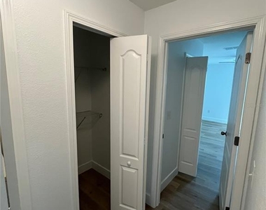 2820 Adelaide Court - Photo Thumbnail 16