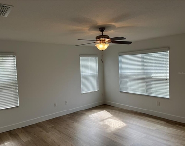2820 Adelaide Court - Photo Thumbnail 7