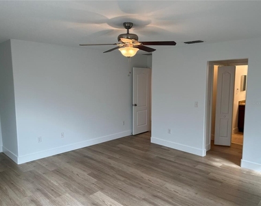 2820 Adelaide Court - Photo Thumbnail 8