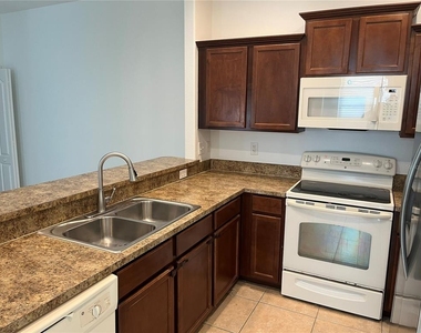 2820 Adelaide Court - Photo Thumbnail 3