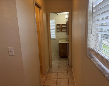885 Darwin Road - Photo Thumbnail 6