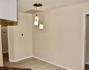 6301 Neamathla Drive - Photo Thumbnail 11