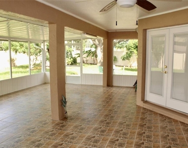 6301 Neamathla Drive - Photo Thumbnail 20