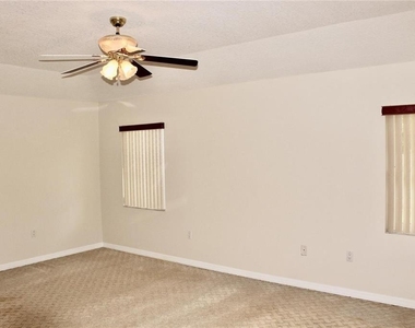 6301 Neamathla Drive - Photo Thumbnail 16