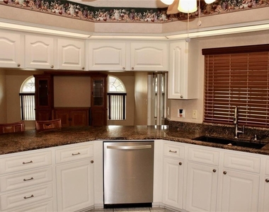 6301 Neamathla Drive - Photo Thumbnail 10