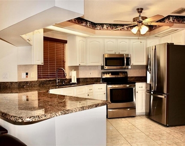 6301 Neamathla Drive - Photo Thumbnail 9