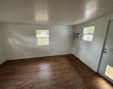 5444 Jericho Avenue - Photo Thumbnail 3
