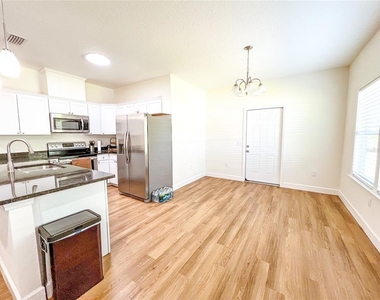 25230 Nw 2nd Avenue - Photo Thumbnail 5