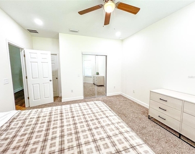 25230 Nw 2nd Avenue - Photo Thumbnail 7