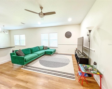 25230 Nw 2nd Avenue - Photo Thumbnail 3