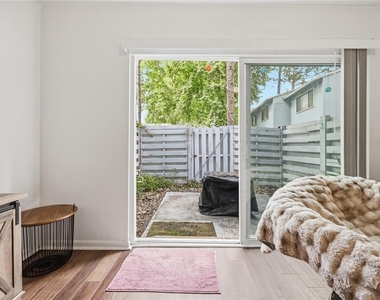 3600 Sw 19th Avenue - Photo Thumbnail 12