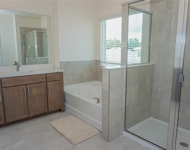 1400 Nw 127th Drive - Photo Thumbnail 28