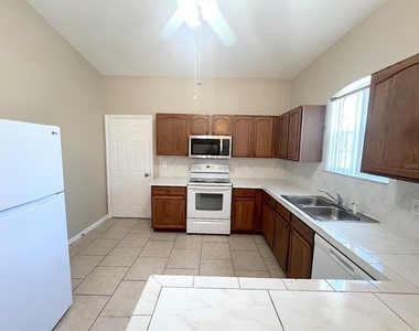 123 Florida Park Drive - Photo Thumbnail 14