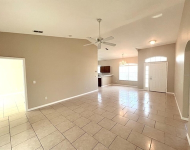 123 Florida Park Drive - Photo Thumbnail 6
