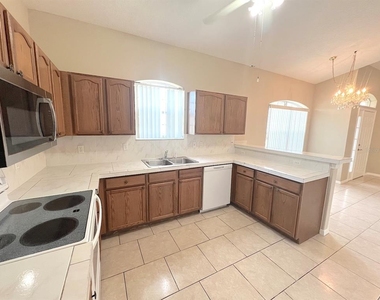 123 Florida Park Drive - Photo Thumbnail 12