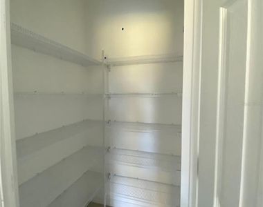 13238 Keystone Boulevard - Photo Thumbnail 7