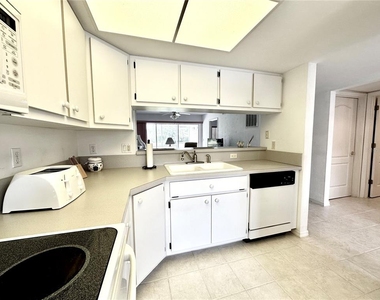 11644 Sw Egret Circle - Photo Thumbnail 10