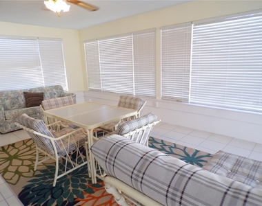 772 S Ellicott Circle - Photo Thumbnail 23
