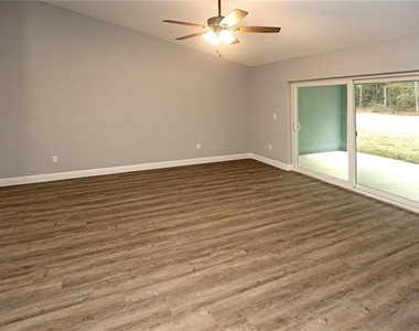 9342/9344 N Peachtree Way - Photo Thumbnail 10