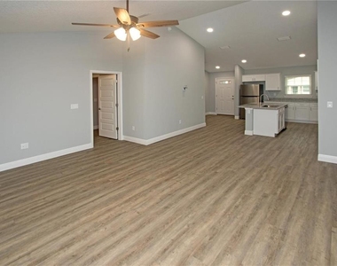9342/9344 N Peachtree Way - Photo Thumbnail 8