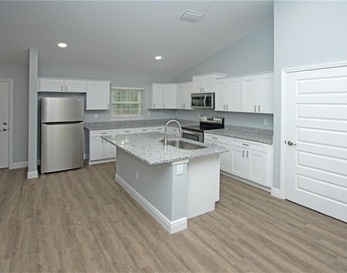 9342/9344 N Peachtree Way - Photo Thumbnail 4