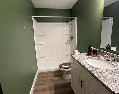 9342/9344 N Peachtree Way - Photo Thumbnail 23