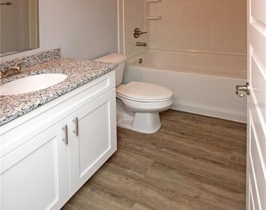 9342/9344 N Peachtree Way - Photo Thumbnail 19