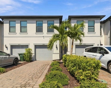 6404 Silverstar Drive - Photo Thumbnail 28