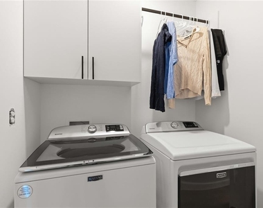 6404 Silverstar Drive - Photo Thumbnail 22