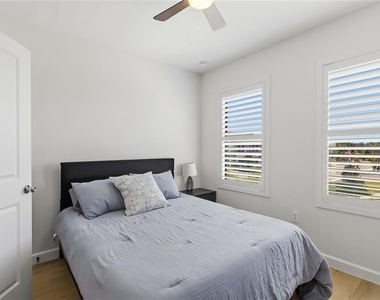 6404 Silverstar Drive - Photo Thumbnail 18