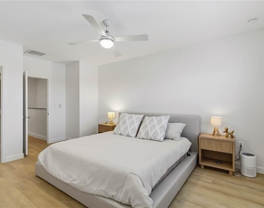 6404 Silverstar Drive - Photo Thumbnail 23