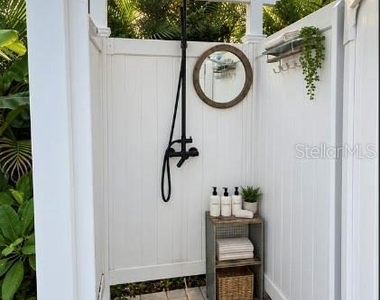 11704 Richmond Trail - Photo Thumbnail 9