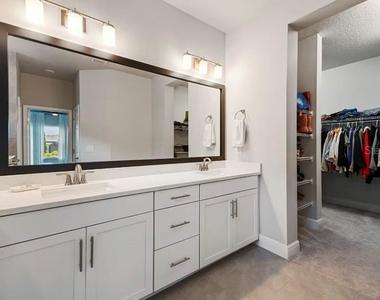 11704 Richmond Trail - Photo Thumbnail 24