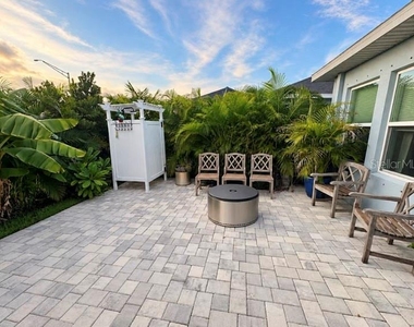 11704 Richmond Trail - Photo Thumbnail 6