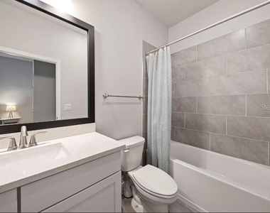 11704 Richmond Trail - Photo Thumbnail 19