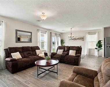 15630 Rose Grove Drive - Photo Thumbnail 8