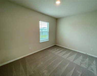 10606 Chippewa Drive - Photo Thumbnail 27