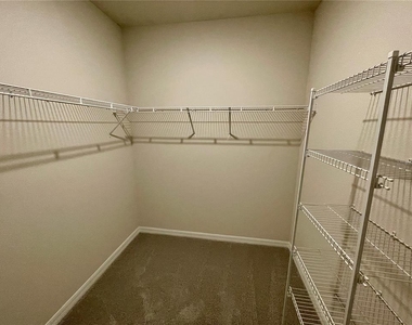 10606 Chippewa Drive - Photo Thumbnail 17