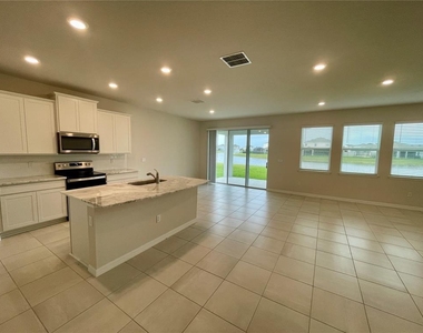 10606 Chippewa Drive - Photo Thumbnail 8