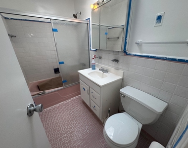 21-20 Broadway - Photo Thumbnail 2