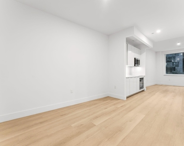 55 Broad Street - Photo Thumbnail 3