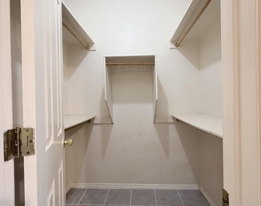 3634 Dominican Street - Photo Thumbnail 13