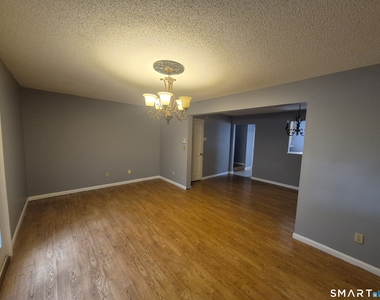 111 Mohican Avenue - Photo Thumbnail 4