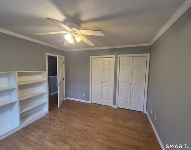 111 Mohican Avenue - Photo Thumbnail 12