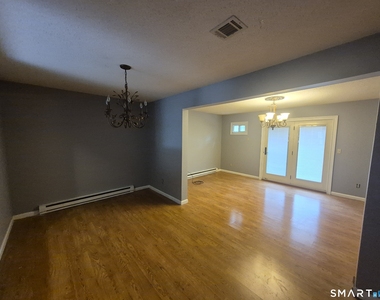 111 Mohican Avenue - Photo Thumbnail 5