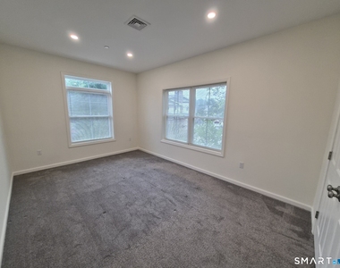 35 West Main Street - Photo Thumbnail 1