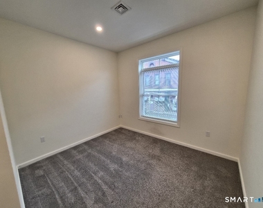 35 West Main Street - Photo Thumbnail 6