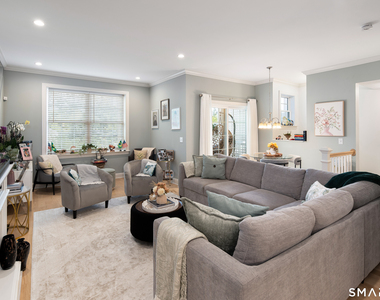 82 Columbus Place - Photo Thumbnail 2