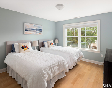 82 Columbus Place - Photo Thumbnail 13