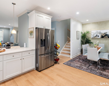 82 Columbus Place - Photo Thumbnail 8